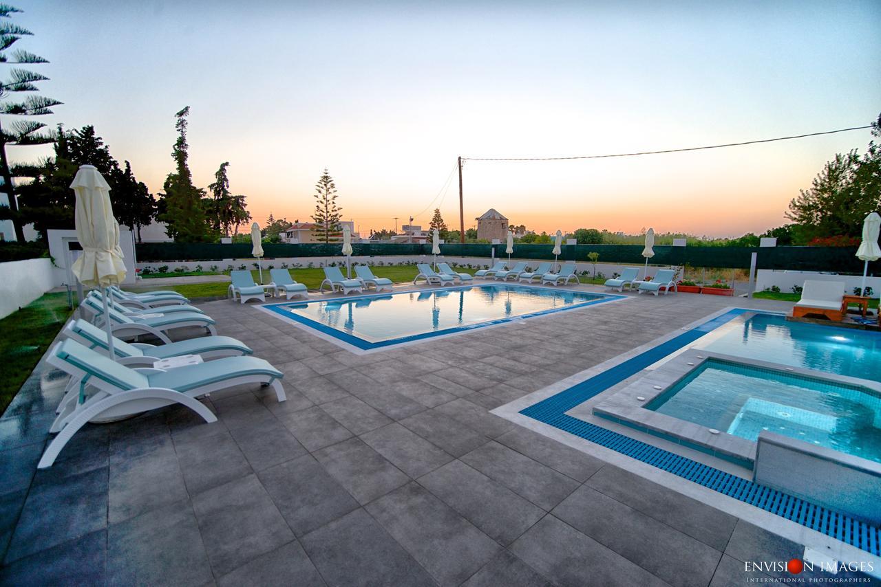 Frosini Hotel Lambi  Ngoại thất bức ảnh